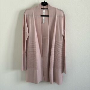 Lululemon Sit in Lotus Wrap size 4 Feather Pink like new